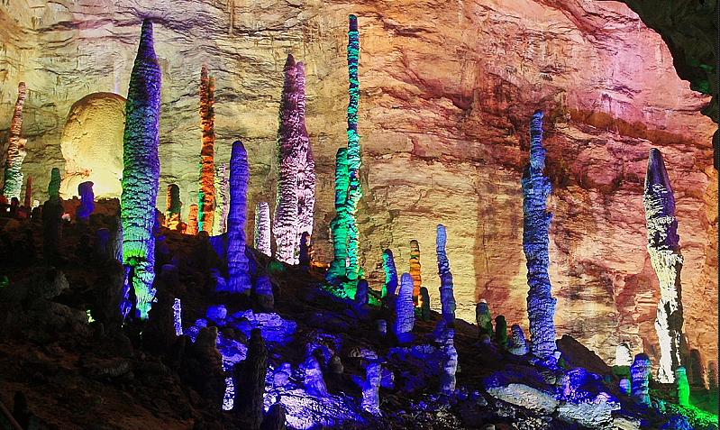 長沙出發(fā)到黃龍洞、天門山二日游